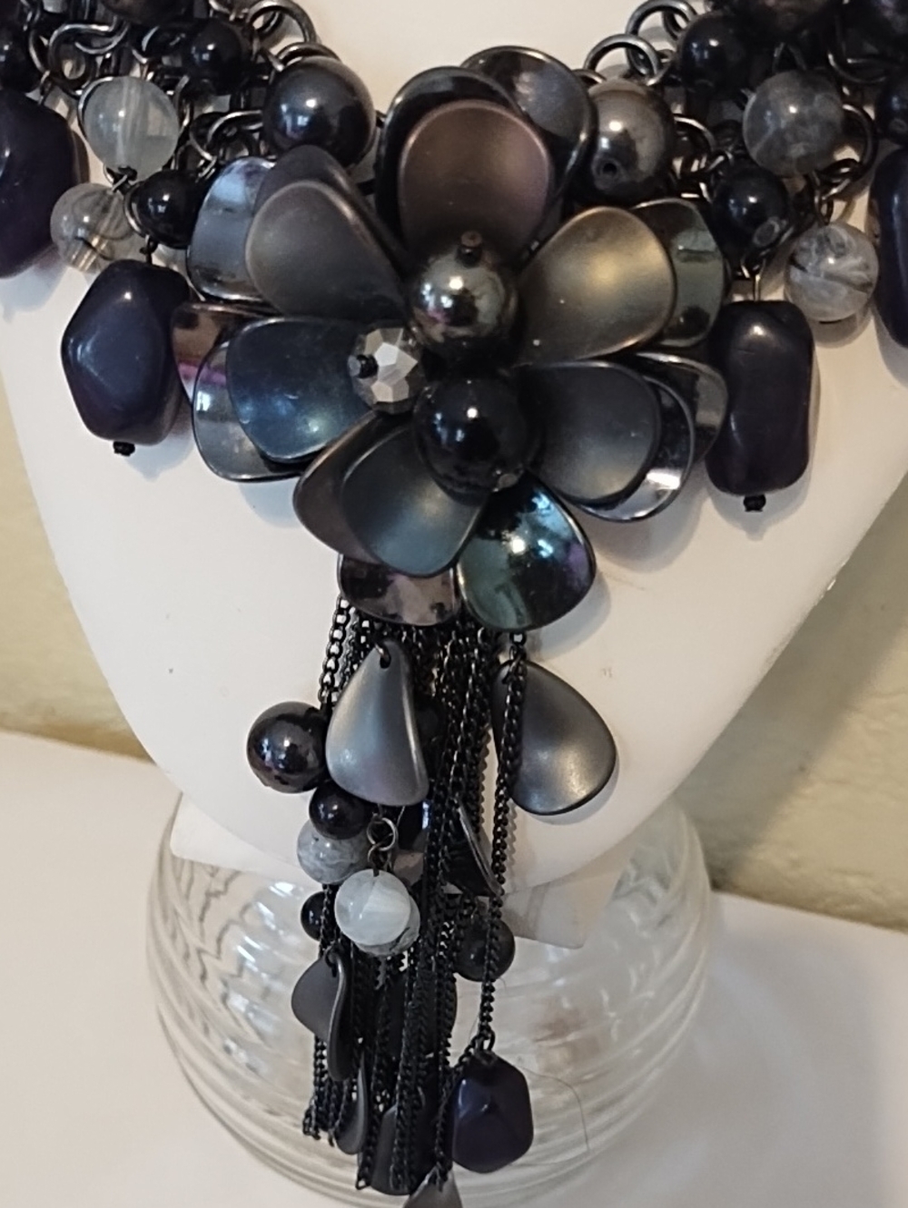 NWT Black Multi-Bead Statement Necklace - Picture 7 of 15